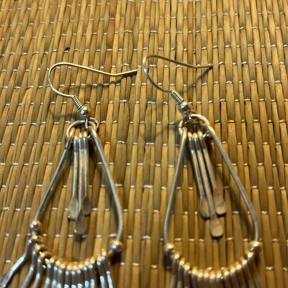 Elegant Silvery Dangle Earrings - Picture 7 of 8